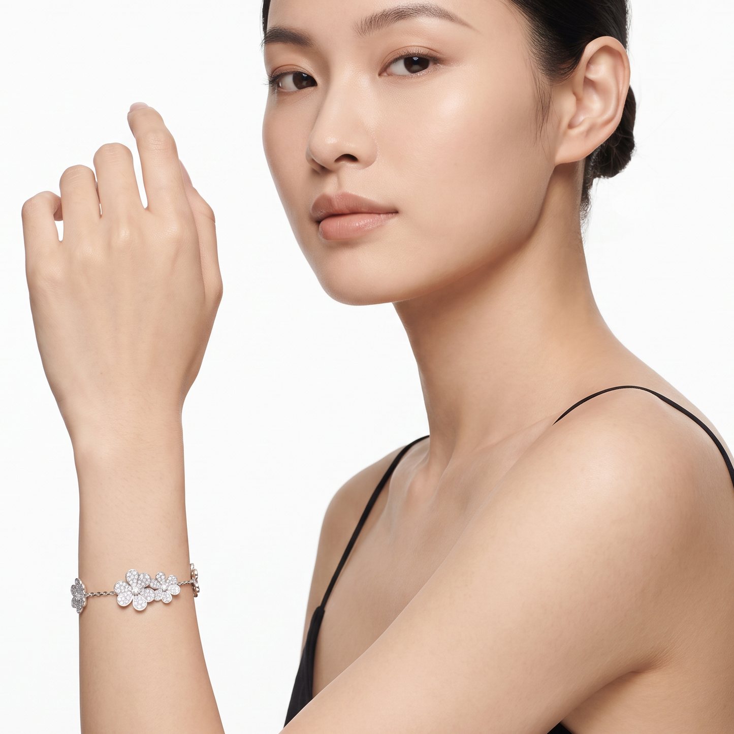 5 Frivole Paved Flowers Clover Bracelet