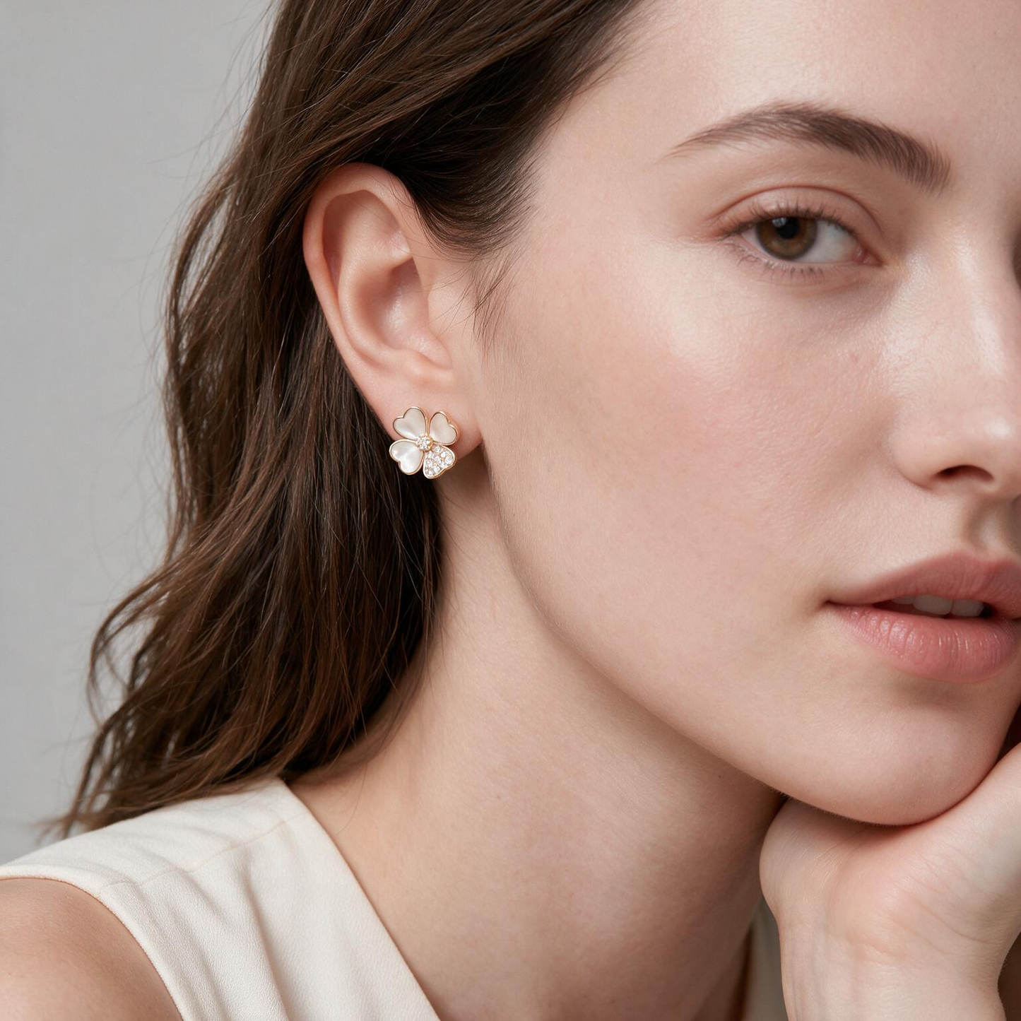 Cosmos Medium Clover Pavé Earrings