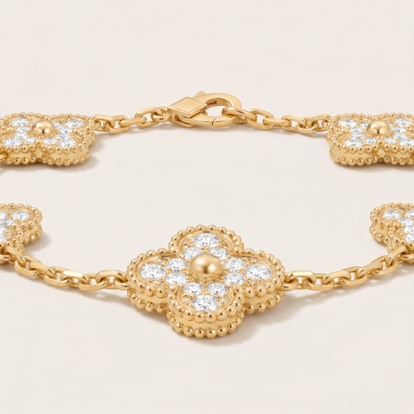 Vintage Alhambra Diamonds Clover Bracelet