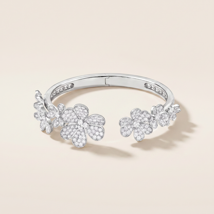 Frivole Seven Flowers Diamonds Bracelet